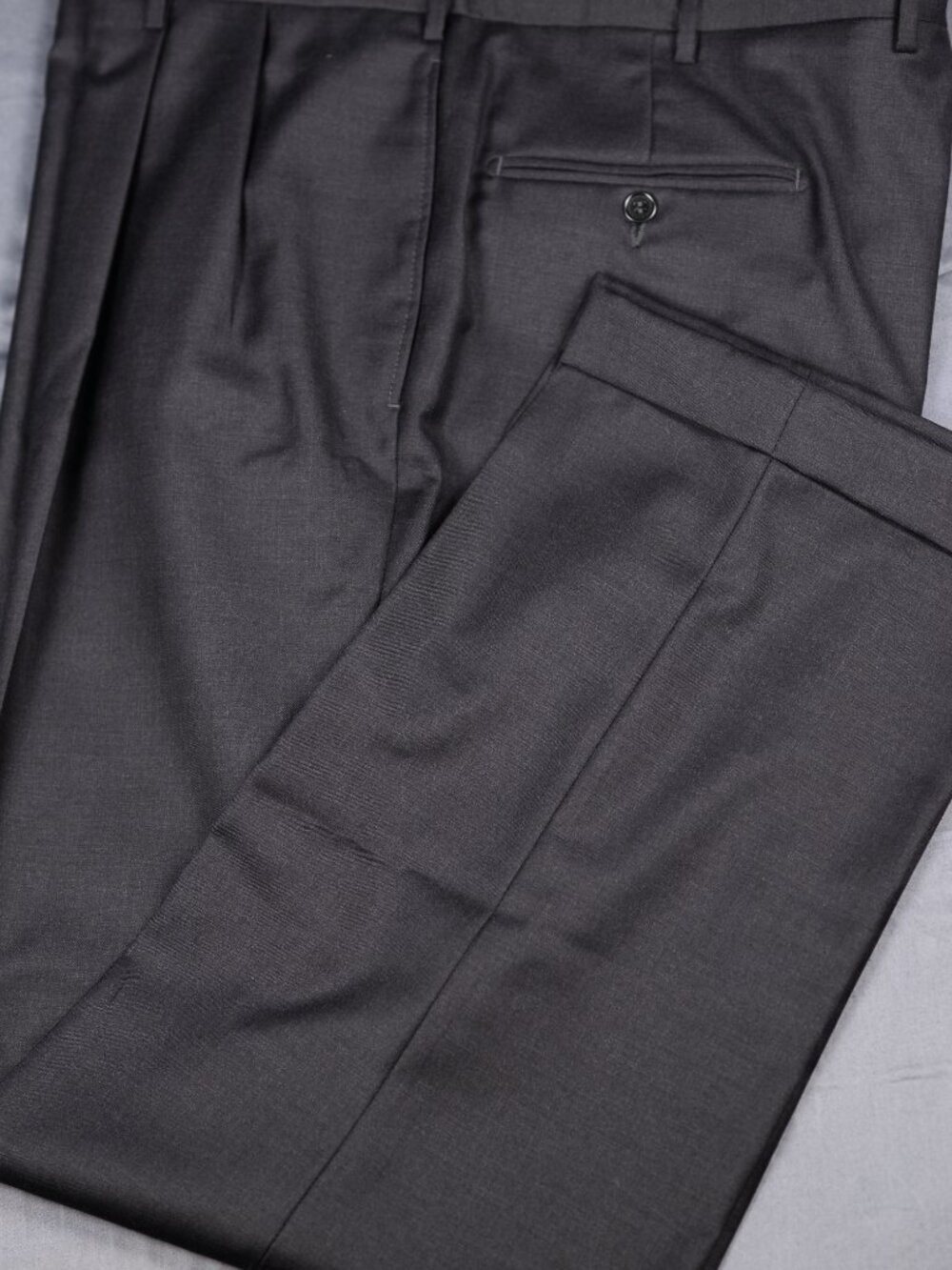 Jos. A. Bank Signature Gold Charcoal Gray Pants -- 100% Wool -- 40x31.25